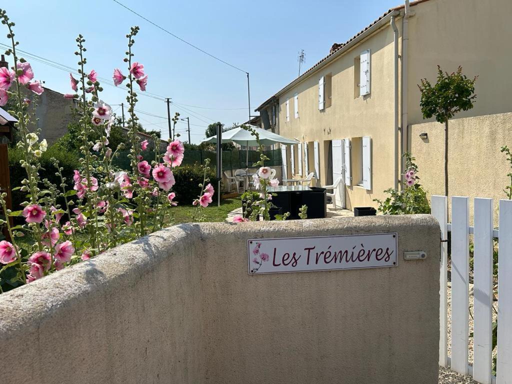 הוילה Le Thou Les Tremieres מראה חיצוני תמונה